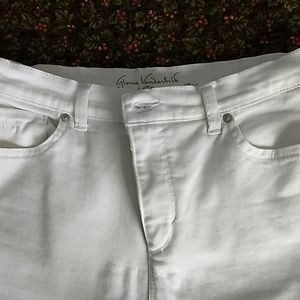 White crop pants